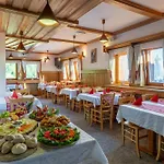 Apartment Apartmajska Hisa Mustrinka