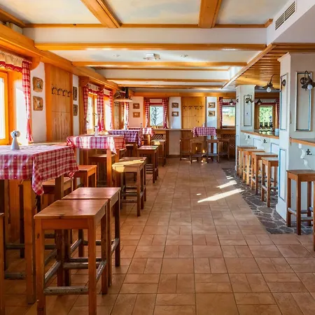 Apartmajska Hisa Mustrinka