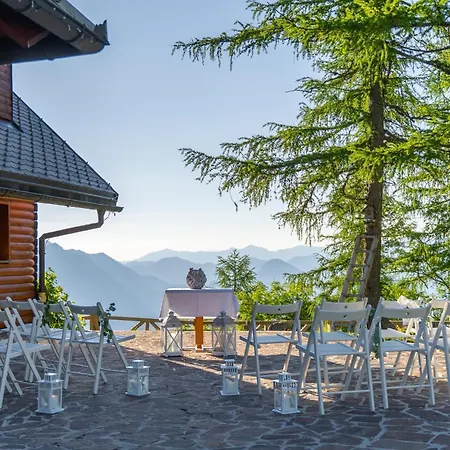 アパート Apartmajska Hisa Mustrinka ツェルクニェ・ナ・ゴレニスケム