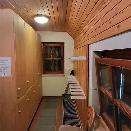 Apartmajska Hisa Mustrinka Apartment *