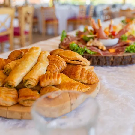 Apartmajska Hisa Mustrinka *