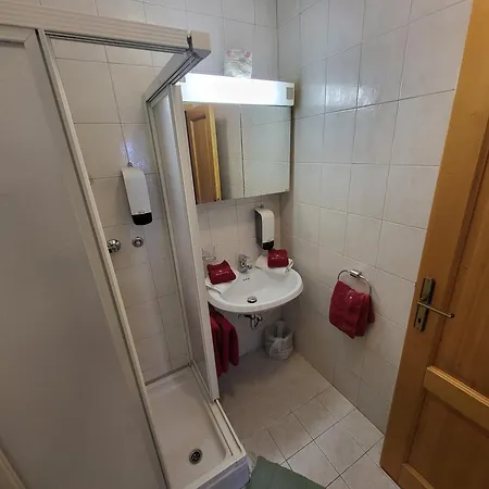 Apartmajska Hisa Mustrinka سيركلجي نا جورينجسكيم
