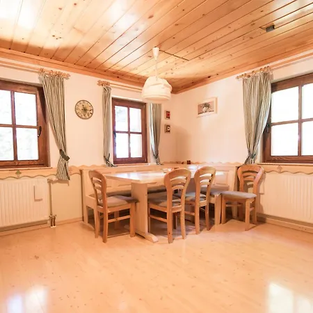 Apartma Apartmajska Hisa Mustrinka Cerklje na Gorenjskem