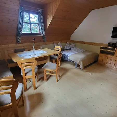 Apartmajska Hisa Mustrinka