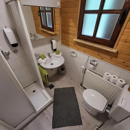 شقة Apartmajska Hisa Mustrinka *