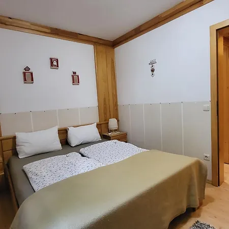 Apartmajska Hisa Mustrinka *