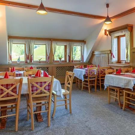 Apartmajska Hisa Mustrinka Apartment