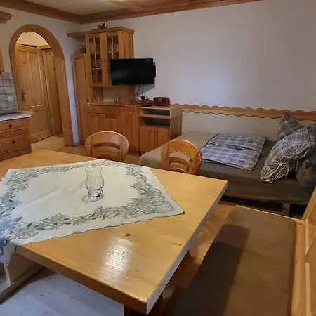 Apartmajska Hisa Mustrinka *