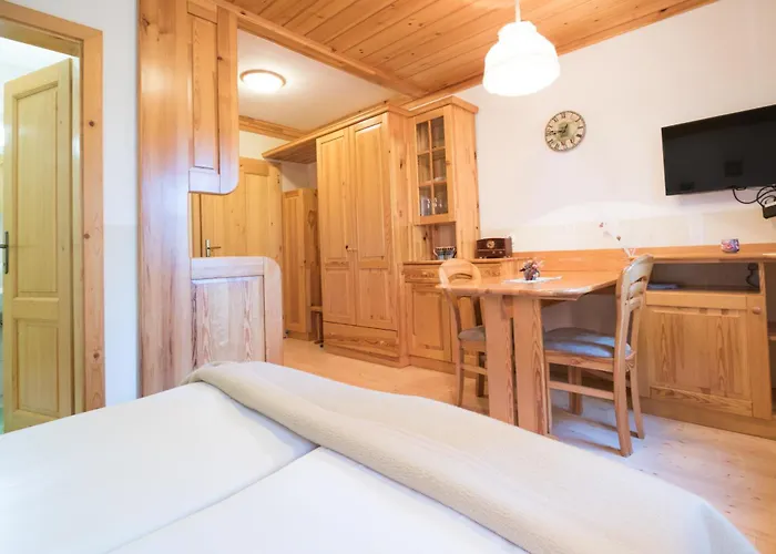 Apartmajska Hisa Mustrinka Appartement *