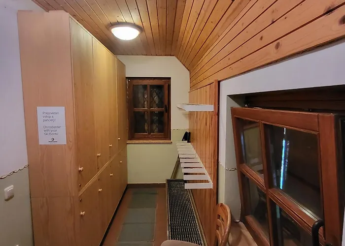 Apartmajska Hisa Mustrinka Appartement *